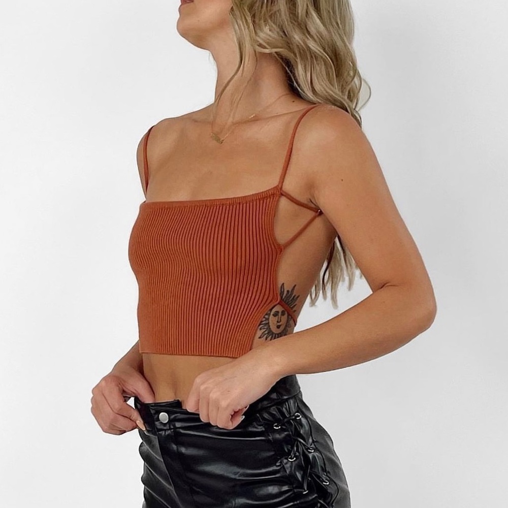 🧡NWOT Minimalist Burnt Orange Tank🧡